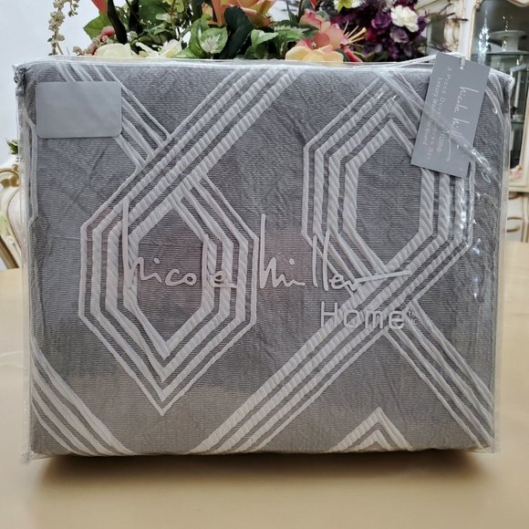 Nicole Miller Woven Jacquard Luxury 3 Piece Geometric King Duvet Cover Set - Picture 2 of 11